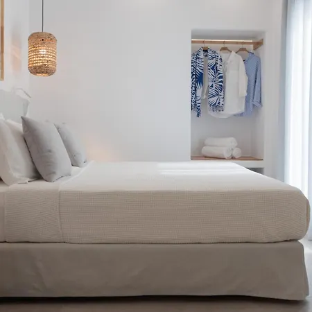 Apartment Agia Anna Living