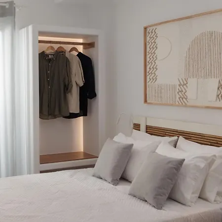 Apartment Agia Anna Living