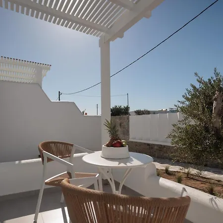 Apartment Agia Anna Living