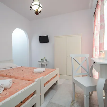Apartman Agia Anna Living *